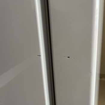 Çizikli Buzdolabı İçin Sıfır Değişim Talebi