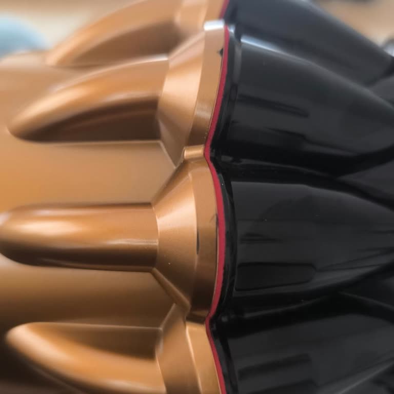 Dyson Süpürge Üzerindeki Soyulma Ve Mağaza İlgisizliği Nedeniyle İade İsteği