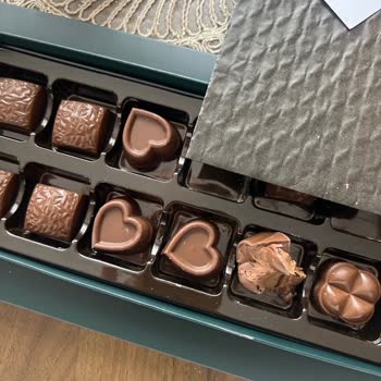 Gönderilen Bayat Gurme Çikolatalar, Özel Günümüzü Mahvetti