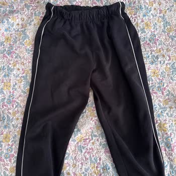 Kısa Sürede Tüylenen Eşofman Ve Mağazanın Kullanıcı Hatası İddiası