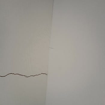 Genç Bebe Kırık Gardırop Değişimi İçin Sürekli Ertelenen Çözüm