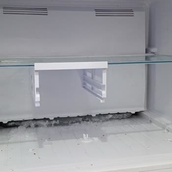 Garanti Altındaki Vestel Buzdolabının Gövde Deformasyonu Ve Soğutma Arızası İçin Değişim Talebi