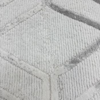 Bambu Dediği Yolluk Polyester Olup Yapıştı Ve Satıcı İlgisiz