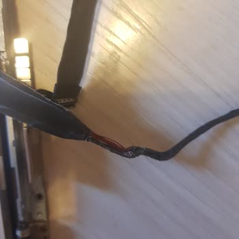 HP Spectre 13 X2 Split Menteşe Arızası Ve Parça Bulunamaması Nedeniyle Onarım Veya Değişim İsteği