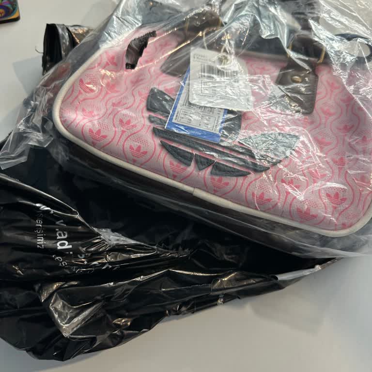 Yüksek Fiyatlı Çantanın Hediye Paketi Olmadan Gönderilmesi