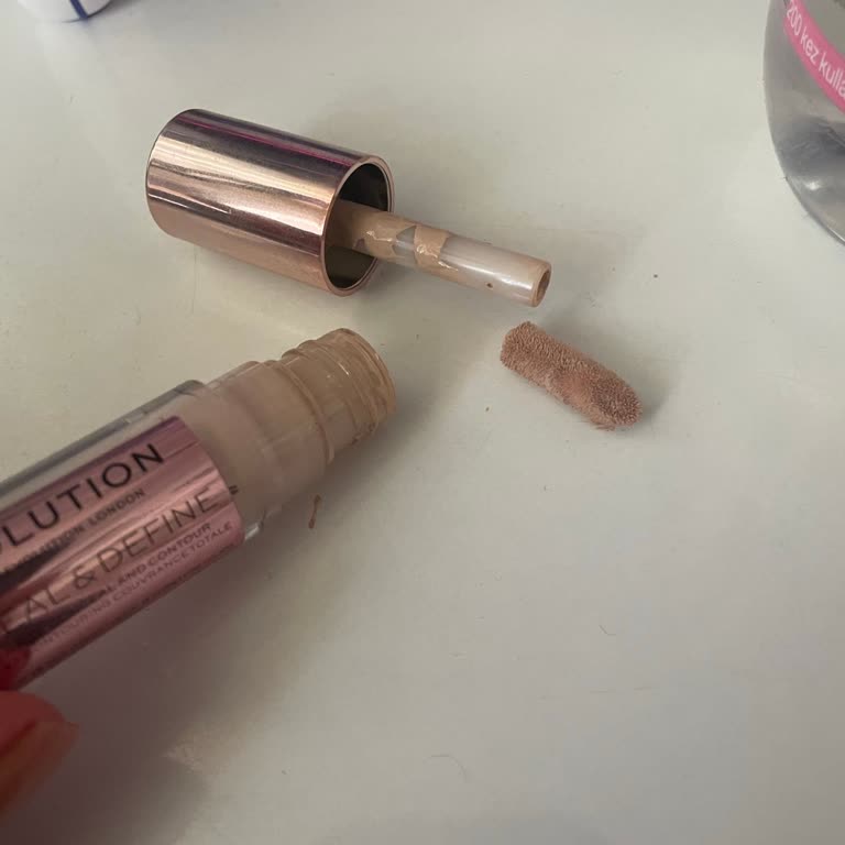 Hayal Kırıklığı: Aplikatör Sallantılı Ve Fırça Ucu Koptu