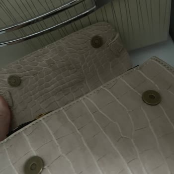 Ürün Açıklamasıyla Uyuşmayan, Kirli Ve Defolu Gönderim İçin İade Talebi