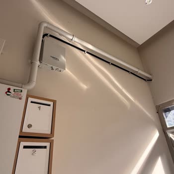 Superonline'un Çirkin Kablo Tesisatı Ve Düzeltme İhmali