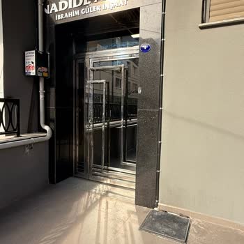 Superonline'un Çirkin Kablo Tesisatı Ve Düzeltme İhmali