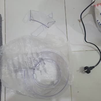 A101'den Aldığım Makine İkinci Kullanımda Çalışmadı, Servis Sonrası Kırık Ve Çizik Parçalar
