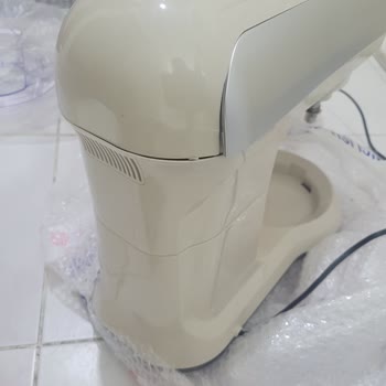 A101'den Aldığım Makine İkinci Kullanımda Çalışmadı, Servis Sonrası Kırık Ve Çizik Parçalar