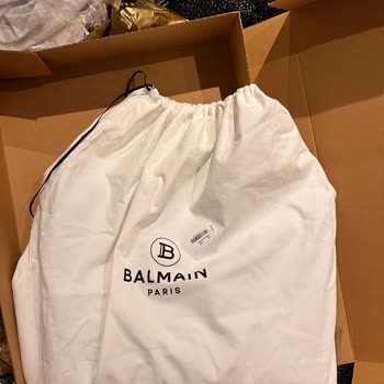 Balmain Çantasında Orijinallik Şüphesi Ve Fatura Eksikliği