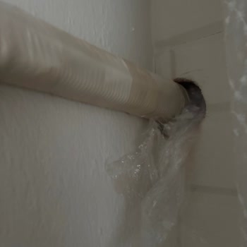 Bosch Klimam Yanlış Montajı Ve Duvarda Poşetle Özensiz İş