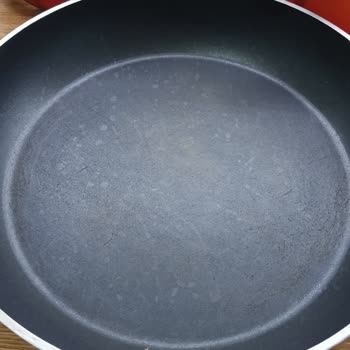 Titanium Kaplamalı Tencere Setinde Yapışmazlık Ve Sağlık Riski, 2 Yıllık Garanti Reddi