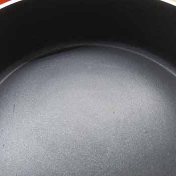 Titanium Kaplamalı Tencere Setinde Yapışmazlık Ve Sağlık Riski, 2 Yıllık Garanti Reddi