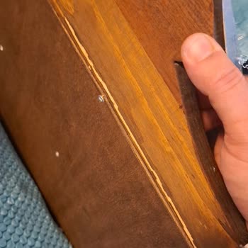 PTT Kargo Özensiz Taşıma Sonucu Kırık Dolap Teslimi