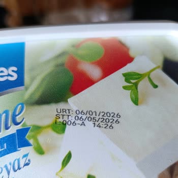 A101'de Küflü Peynes Süzme Peynir Ve Müşteri Hizmetlerinden Cevap Gelmemesi