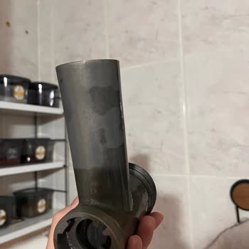 Karaca Züccaciye Parçalar Kapkara Oldu, Paslanmış Gibi Bir Görüntü Ortaya Çıktı