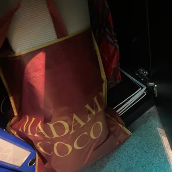 Madame Coco Mağazasındaki Personelin Umursamaz Tutumu Ve Poşet İsteği Reddedildi