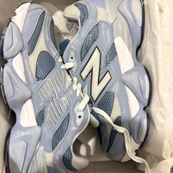 Stokta Görünen Ayakkabılar Gönderilmedi, Gelen Ürün Kullanılmış Ve Ayıplı