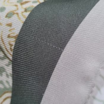 Defolu Eşarplar Ve Yanıtsız İade Talebi