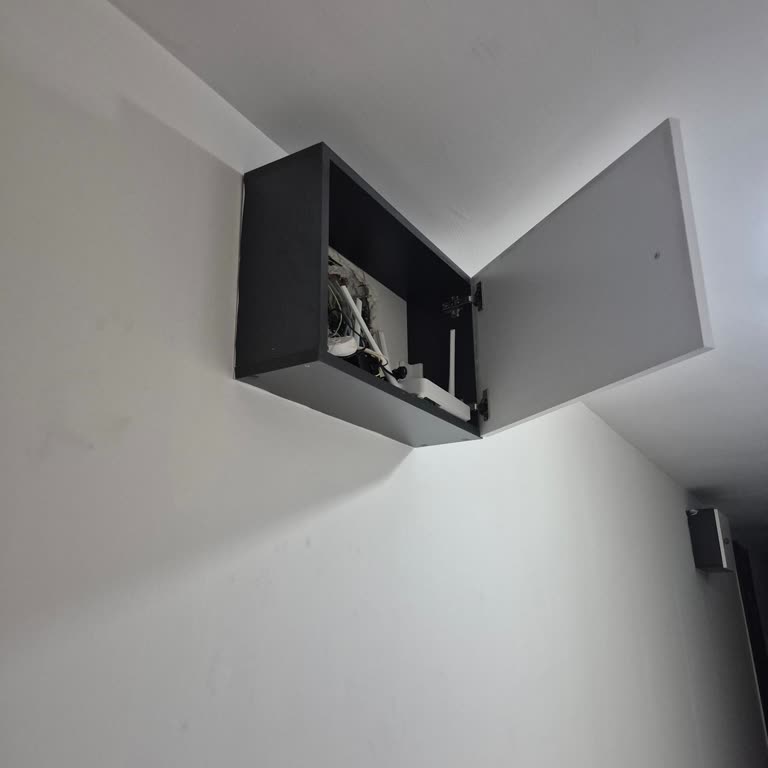 Modem Dış Kapıda Takılı Kaldığı İçin Evde İnternet Kesintisi Ve Müşteri Desteği Yokluğu