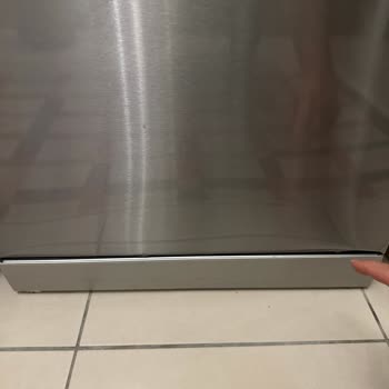 Defolu Kapaklı Siemens Bulaşık Makinesi Garanti Kapsamında Değişim Talebi