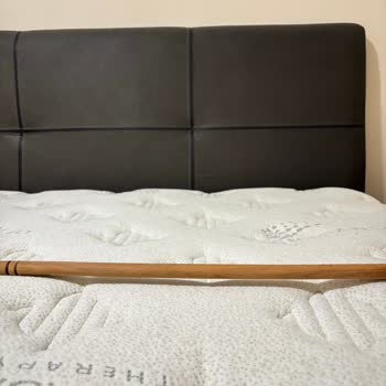 Bambi Yatak Sabahları Resmen Dayak Yemiş Gibi Uyanıyoruz