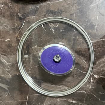 Teflon Tavalar Soyuldu, Cam Kapaklar Patladı: Güvenlik Endişesi Ve Ürün Değişimi İsteği
