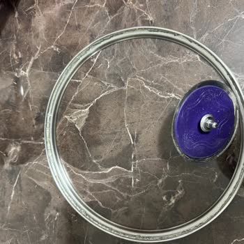 Teflon Tavalar Soyuldu, Cam Kapaklar Patladı: Güvenlik Endişesi Ve Ürün Değişimi İsteği