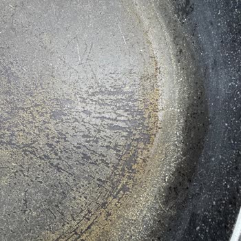 Teflon Tavalar Soyuldu, Cam Kapaklar Patladı: Güvenlik Endişesi Ve Ürün Değişimi İsteği