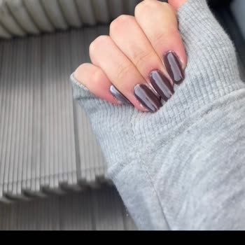 30 Dakika Bekletilmek, Umursamaz Personel Ve Kalitesiz Protez Tırnak Deneyimi