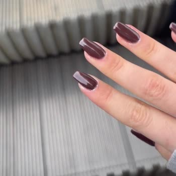 30 Dakika Bekletilmek, Umursamaz Personel Ve Kalitesiz Protez Tırnak Deneyimi