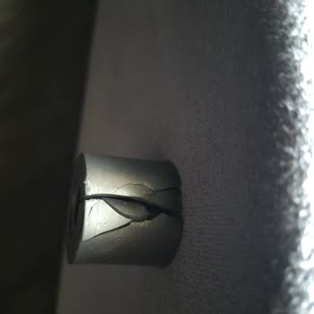 Müşteriye Kötü Durumda Küflü Ve Paslı Yatak Bazası Gönderildi Ve Değişim Reddedildi