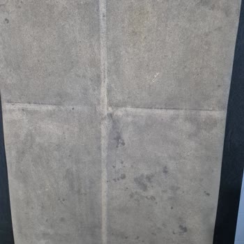 Müşteriye Kötü Durumda Küflü Ve Paslı Yatak Bazası Gönderildi Ve Değişim Reddedildi