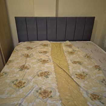 Müşteriye Kötü Durumda Küflü Ve Paslı Yatak Bazası Gönderildi Ve Değişim Reddedildi