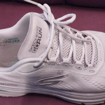 Skechers Ayakkabısında Kısa Sürede Delik Oluşması Ve Değişim Talebi