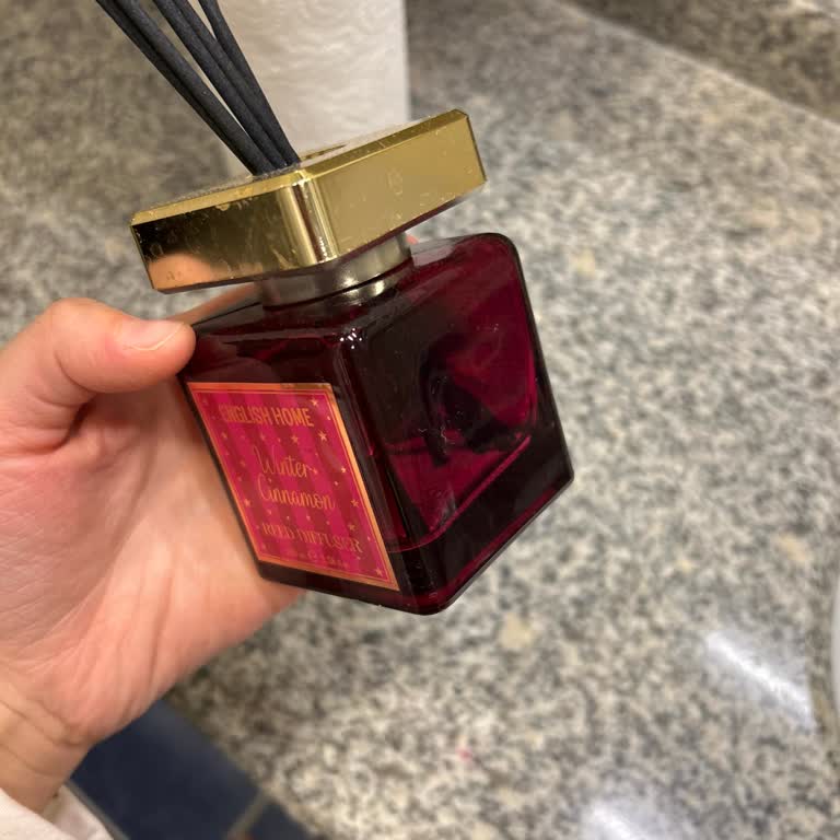 English Home Oda Kokusu Bir Haftada Boşaldı Güvenim Sarsıldı