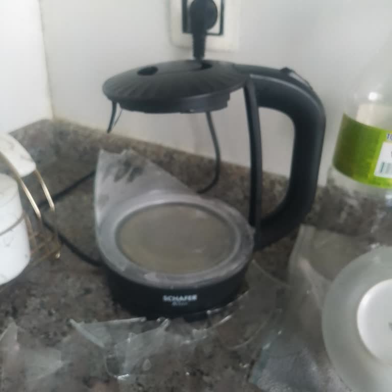 Schafer Isıtıcı Camı Kendiliğinden Kırıldı, Garanti Kapsamında Ücretsiz Onarım Reddedildi