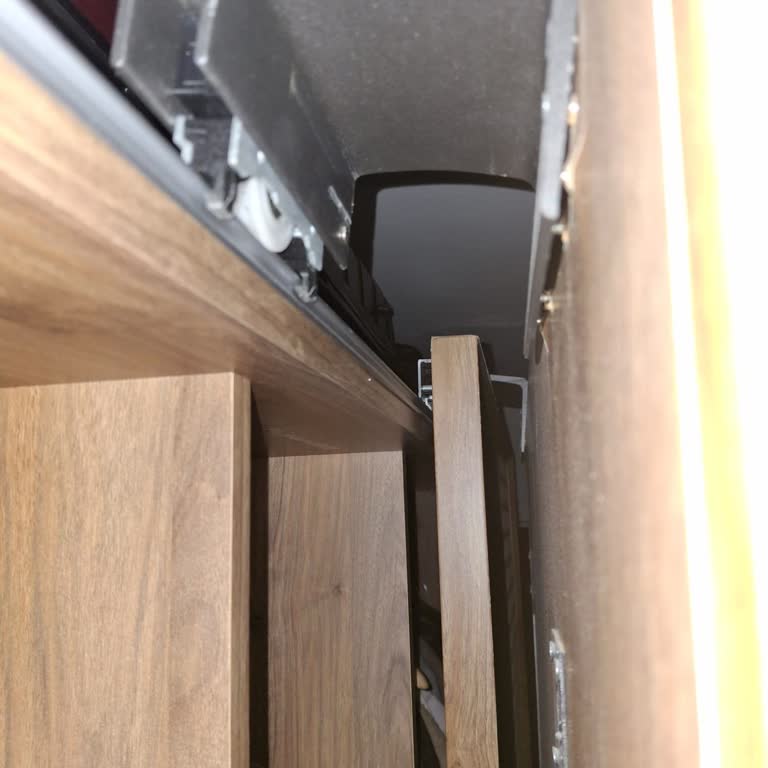 Aynı Bölgeden Tekrarlanan Üç Arıza Ve Çelişkili Servis Bilgileri Yeni Gardırop Talebi