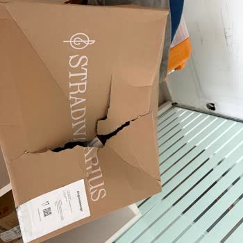 Kargo Gecikmesi Ve Telefon Açmayan Firma, Markanın İlgisizliği