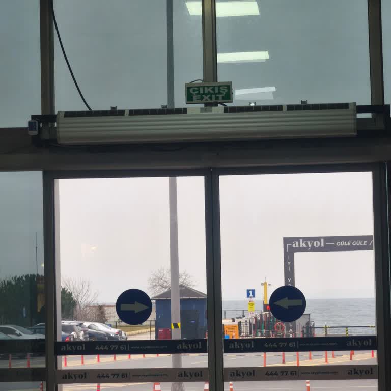 İDO Yalova Terminalinde Soğuk Bekleme Alanı Ve Umursamaz Personel