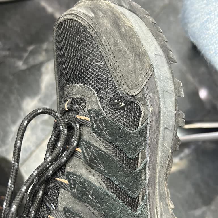 Üç Aylık Kullanımda Yırtılan Columbia Botu Ve Reddedilen Değişim Talebi