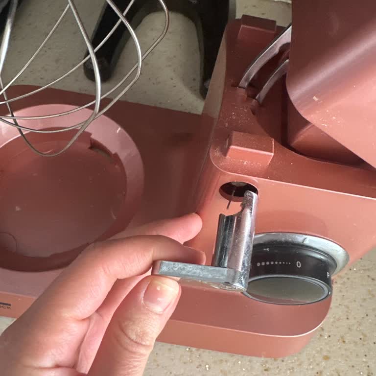 Schafer Pro Chef Gusto Hamur Yoğurma Makinesi Sürekli Kırılıyor Ve Çözüm Bekleniyor