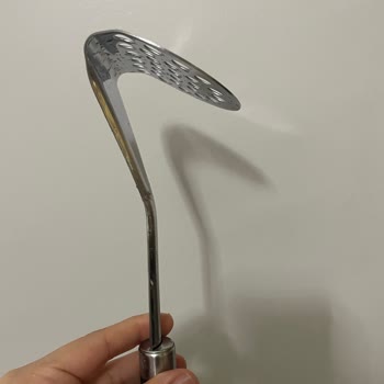 Patates Ezicinin Tek Kullanımda Deforme Olması Nedeniyle Şikayet