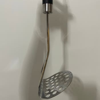 Patates Ezicinin Tek Kullanımda Deforme Olması Nedeniyle Şikayet