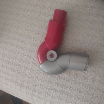 Dyson V12 Detect Slim Parçası Kırıldı, Garantili Değişim Talebi