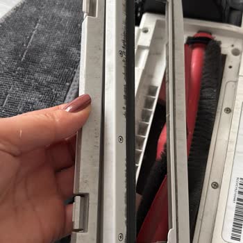 Roborock Robot Süpürge Kapağı Kırıldı Yetkili Yanıt Vermedi