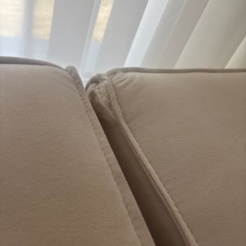 Kedi Dostu Kumaş İddiası Olan Koltuk Takımında Erken Yırtılma Ve Çözüm Sürecindeki Oyalama