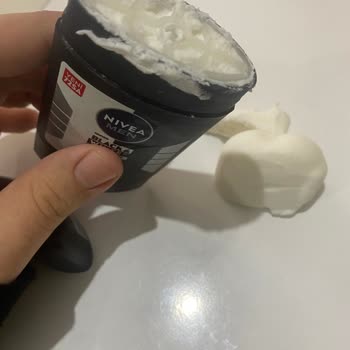 Katı Deodorant Ve Kırık Aplikatör Nedeniyle Ürün Değişimi Talebi